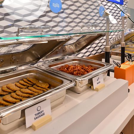 费城机场智选假日酒店 埃辛顿 外观 照片